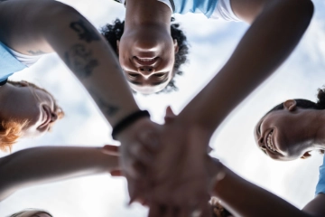 Rassismus im Alltag: So kannst Du Dich mit Betroffenen solidarisch zeigen