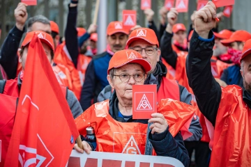 Rekordbeteiligung bei Warnstreiks 