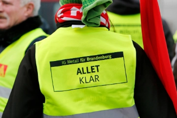 Alles Wichtige zu Arbeitszeit, Überstunden und Zuschlägen