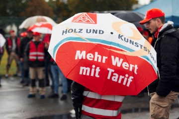 Holz und Kunststoff: Tarifkommissionen fordern 8,5 Prozent