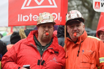 260 000 Beschäftigte wollen lieber acht Tage frei