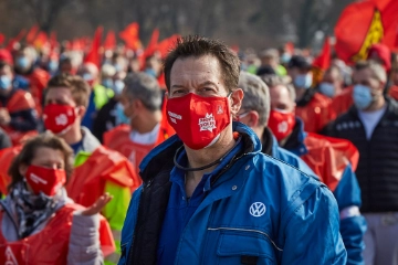 2,3 Prozent mehr, freie Tage für alle - und 1400 neue Ausbildungsplätze jährlich bei VW