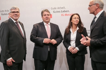 Foto Hofmann, Gabriel, Fahimi, Wetzel, Eröffnung GWT, 18.10., Frankfurt