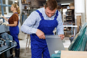 Mehr Geld im Glaserhandwerk Baden-Württemberg