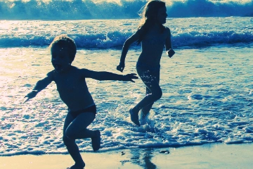 Plakat: Ein Tarifvertrag hat auch mal meer Wasser und Spass für die Kleinen