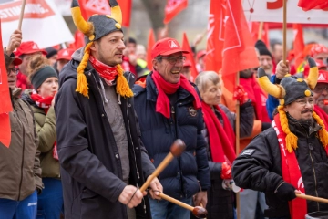 Verhandlungsergebnis für Holz und Kunststoff