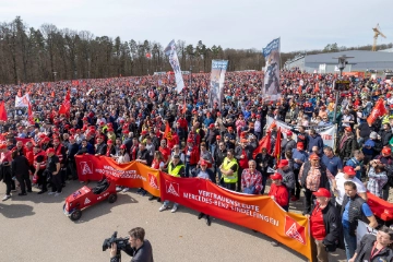 25.000 Bosch-Beschäftigte demonstrieren gegen Stellenabbau