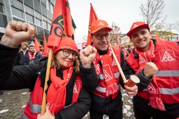 Was sollen wir in der Metall-Tarifrunde fordern? Wir fragen Euch!