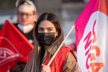 Mehr Geld, Arbeitsplätze und Zukunft gesichert