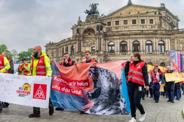 Harmonisierung im Kfz-Handwerk Ost - Arbeitgeber gehen mit
