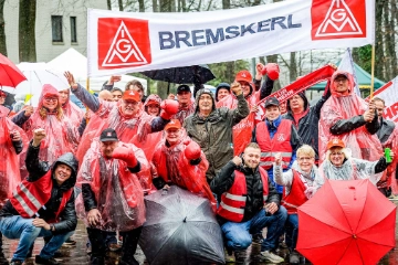 Jetzt: 3,3 Prozent mehr Geld in der Textilindustrie West