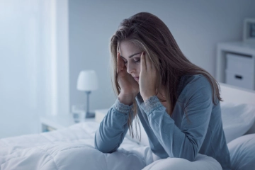 Schlaflos durch die Nacht, erschöpft durch den Tag