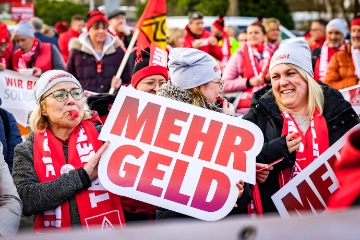 Textile Dienste: Beschäftigte fordern 6 Prozent